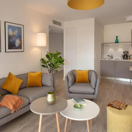 Aparthotel Domitys L'alliacee - Services Seniors Achères