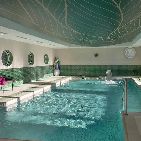 Aparthotel Domitys L'alliacee - Services Seniors