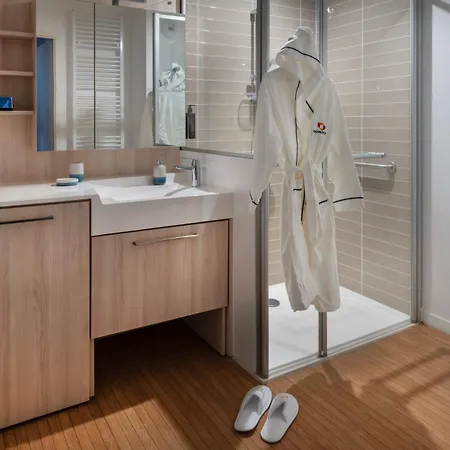 Aparthotel Domitys L'alliacee - Services Seniors Achères