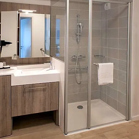Hotel apartamentowy Domitys - L'alliacee 4*